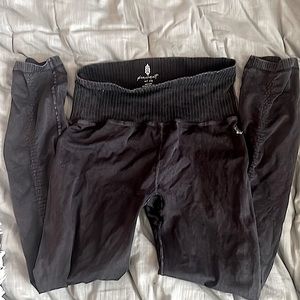Free people movement leggings black M/L worn 1 time
